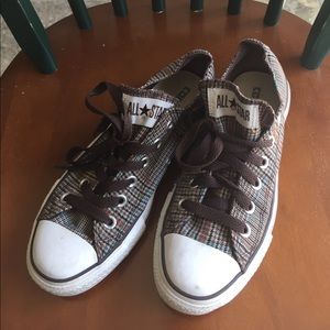 Low Cut Converse All-Stars