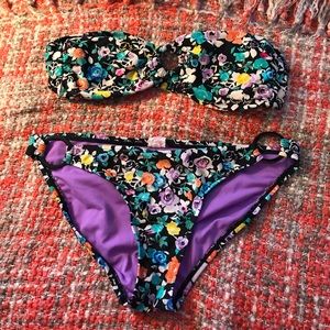Floral strapless swimsuit