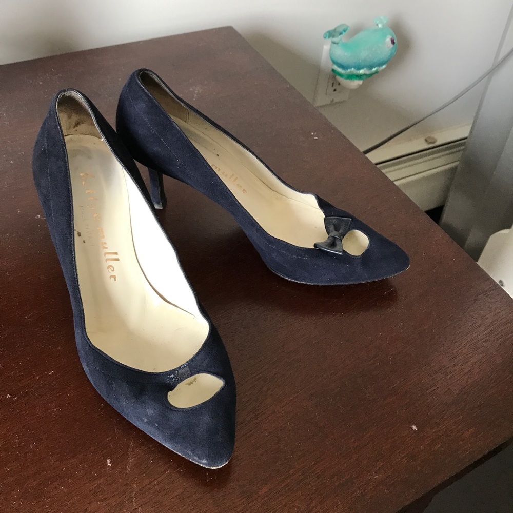 Bettye muller navy suede pumps