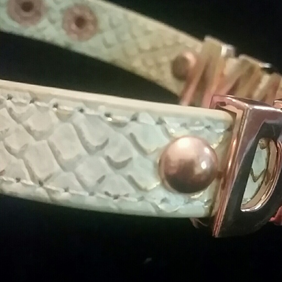 BCBG "DREAM" statement bracelet rose gold - Picture 2 of 4