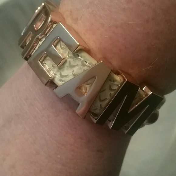 BCBG "DREAM" statement bracelet rose gold - Picture 3 of 4