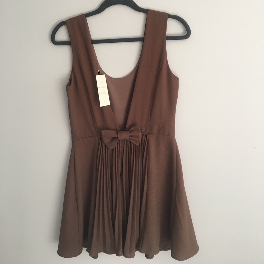 Brown 'deep V back' dress