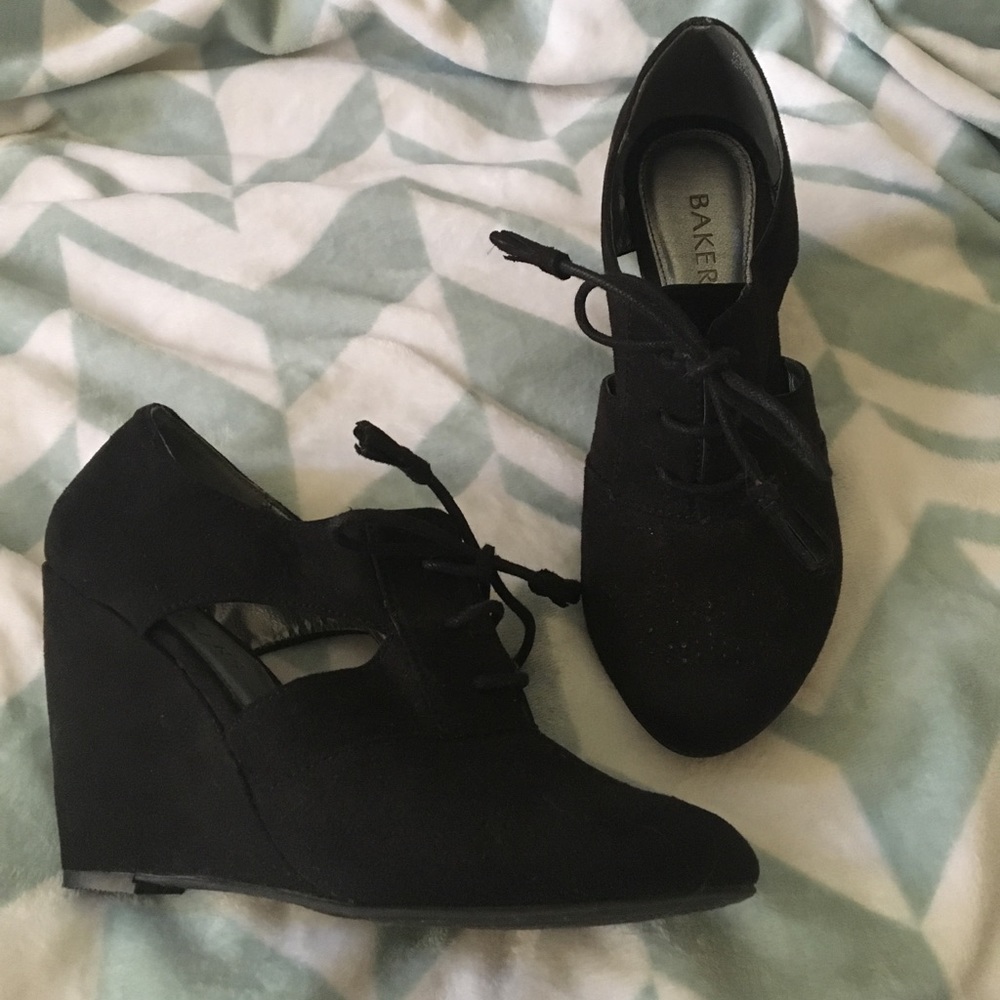 Black boot heels