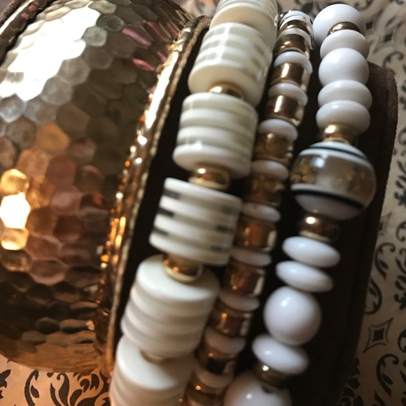 🆑GOLD CUFF SET - Picture 3 of 4