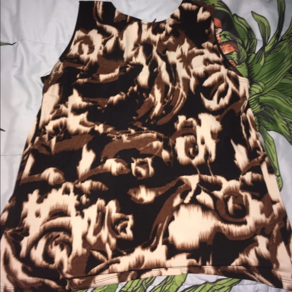 (SOLD) Cute Silk Top! - Picture 2 of 2