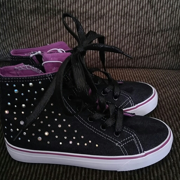Avon Other - Girl's hightops