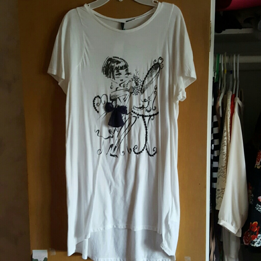 Short sleeve, long tunic