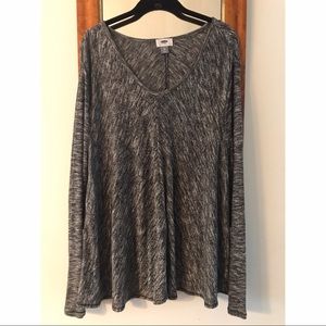 Old Navy V neck sweater