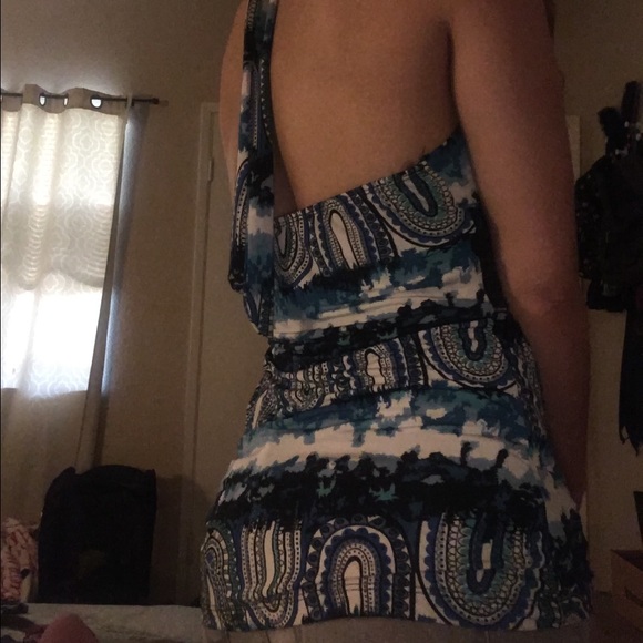 Patterned Halter Top - Picture 2 of 4