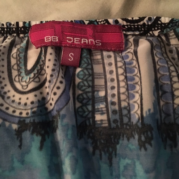 Patterned Halter Top - Picture 4 of 4