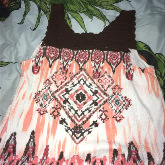 (SOLD) Cute tank top - Picture 2 of 2