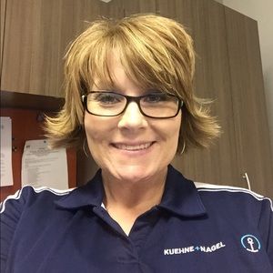 Meet your Posher, Leslie