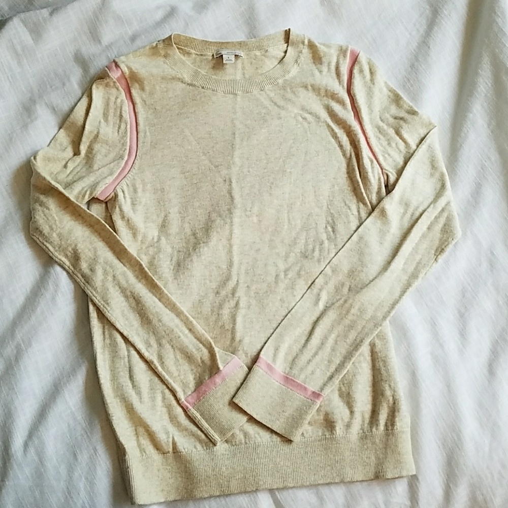 GAP Lightweight Cream Sweater Small