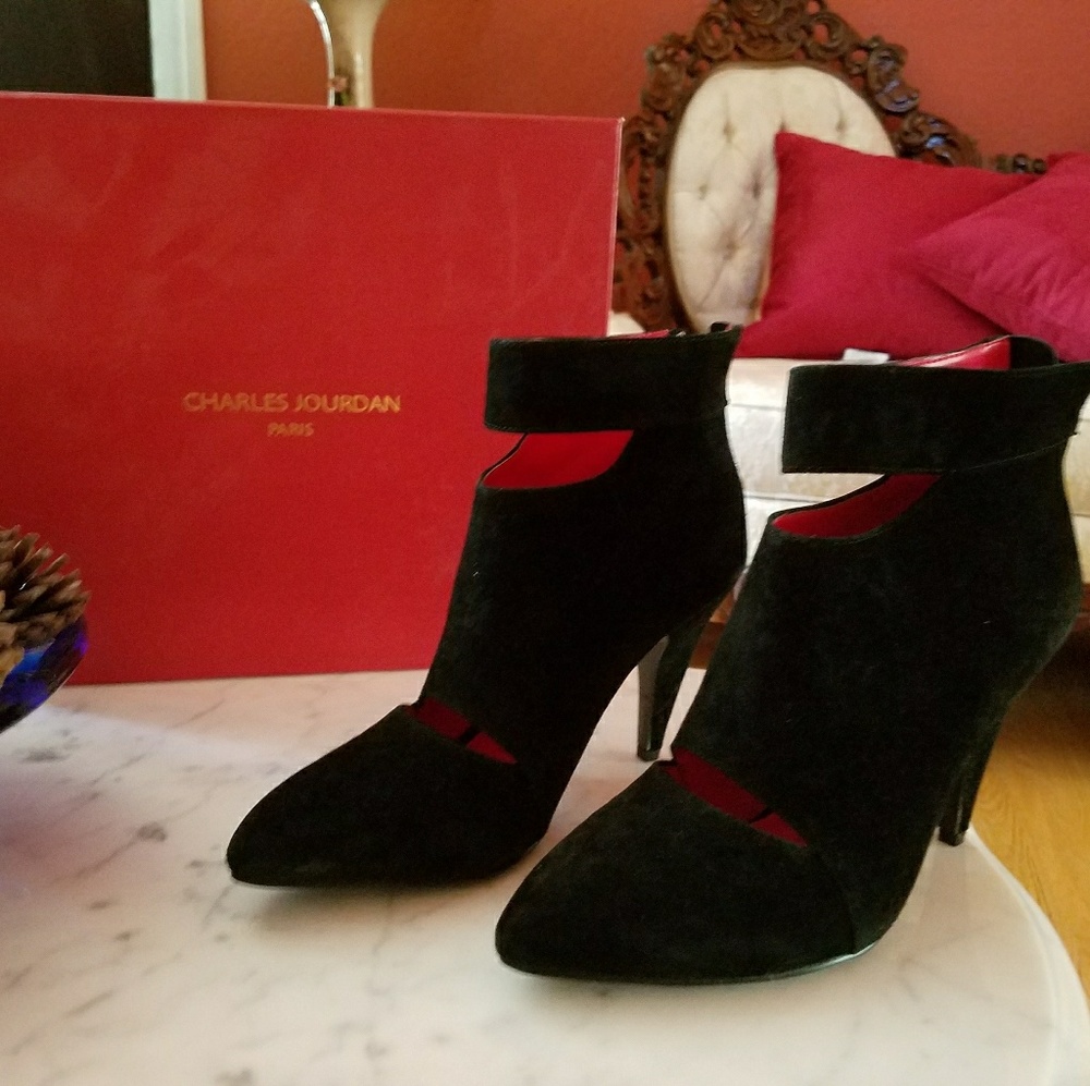 Charles Jourdan black booties . NWOT