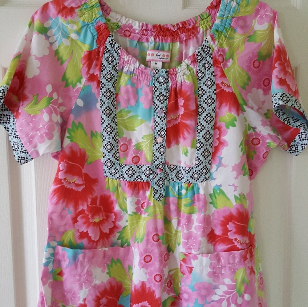 KOI cotton scrub top