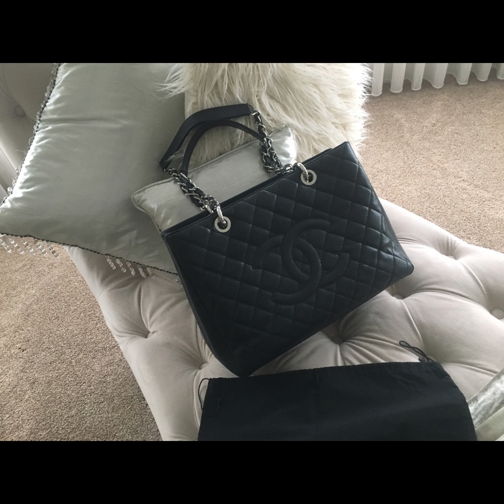 ***SOLD @EBAY***💯% ADD PIC AUTH Chanel Caviar GST