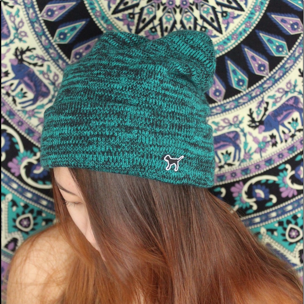 💎NWOT💎 VS PINK FOLD-OVER BEANIE