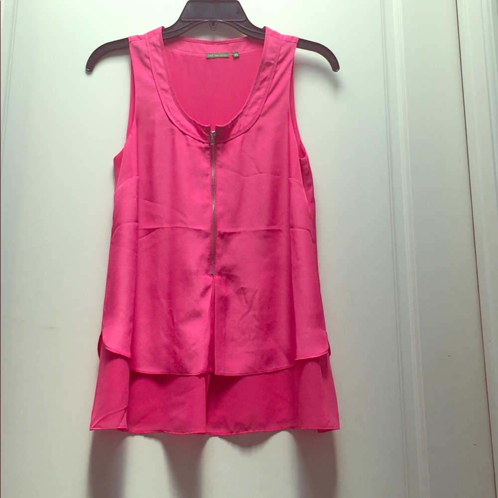 Zip down hot pink tank