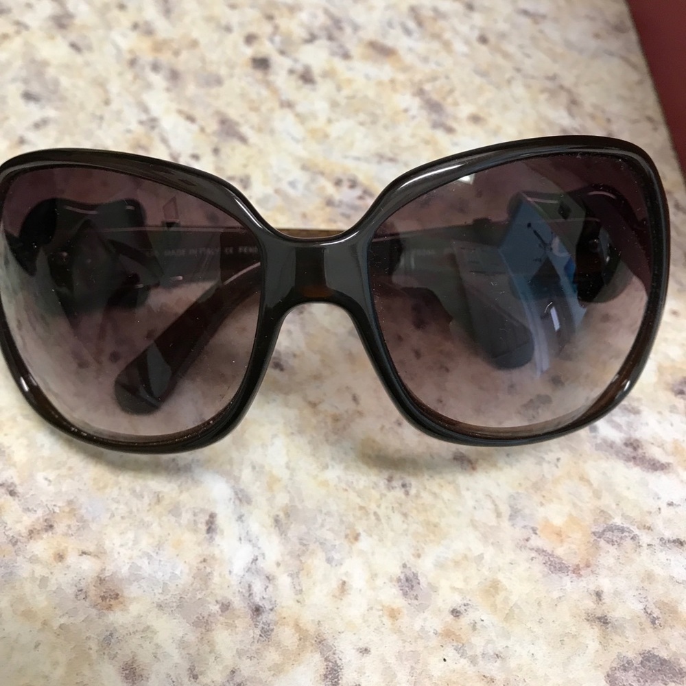 Women's Fendi belt buckle sunglasses