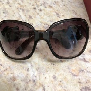 Women's Fendi belt buckle sunglasses