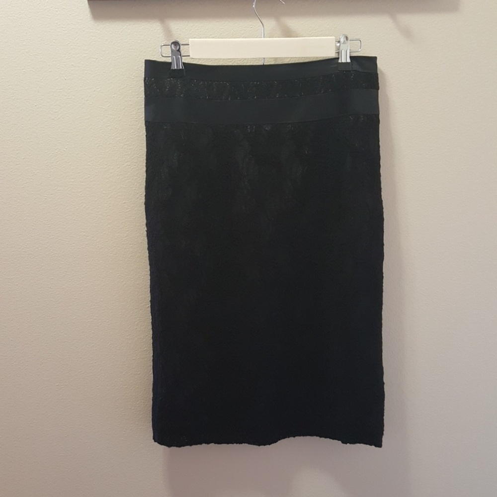 Gorgeous Lace Detail Pencil Skirt, Size 8