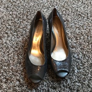 Antonio Melani gray pumps size 7