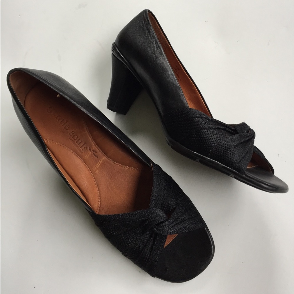 EUC Gentle Souls/Kenneth Cole leather heels - Picture 1 of 8