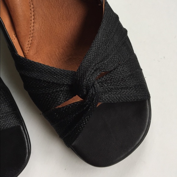 EUC Gentle Souls/Kenneth Cole leather heels - Picture 2 of 8