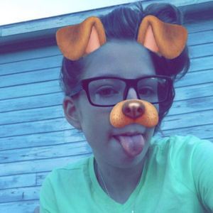 Meet your Posher, Alexis