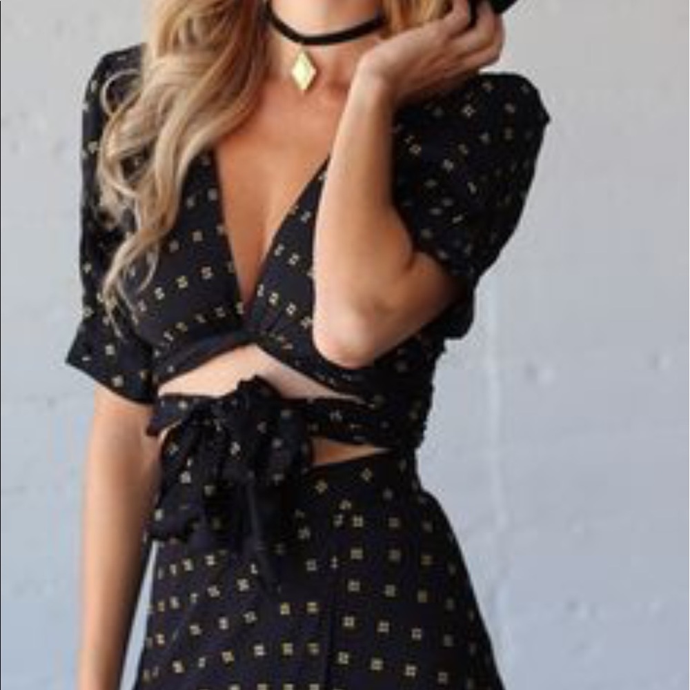 Flynn skye wrap top