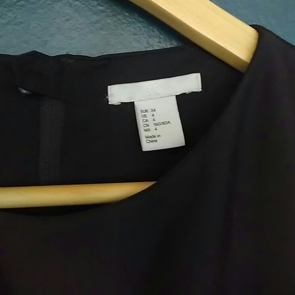 Black H&M dress with belt - Picture 2 of 3