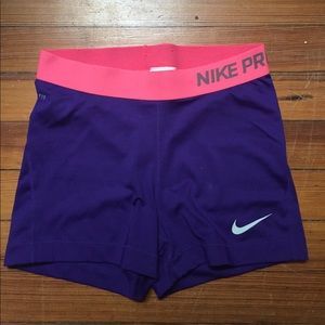 Nike pro shorts size medium
