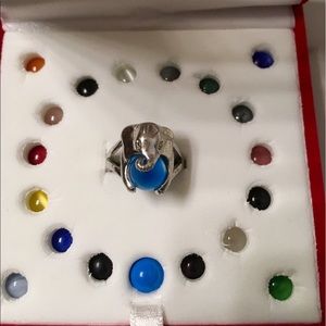 Elephant ring with interchangeable stones