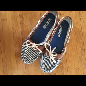 Forever 21 striped boat shoes