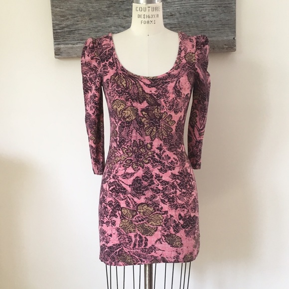 Free People 3/4 Sleeve Super Cute Mini Dress 🌺 - Picture 1 of 7