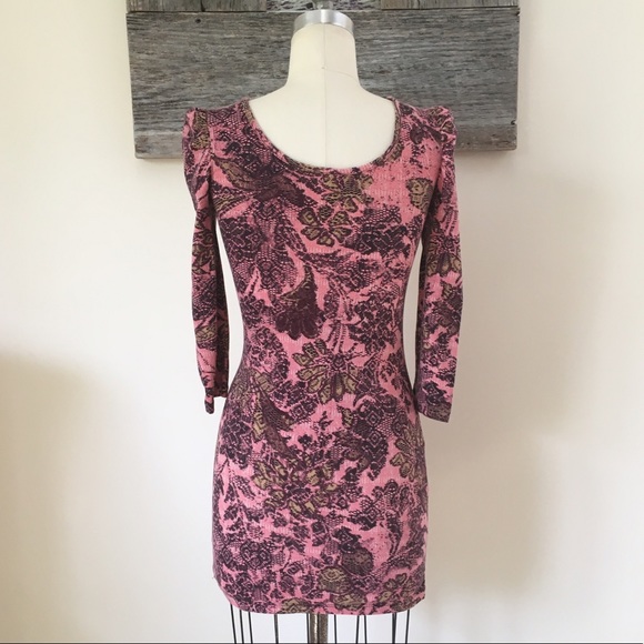 Free People 3/4 Sleeve Super Cute Mini Dress πΊ - Picture 4 of 7