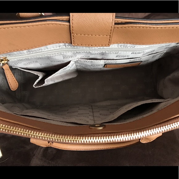 Michael Kors Purse - Picture 2 of 2