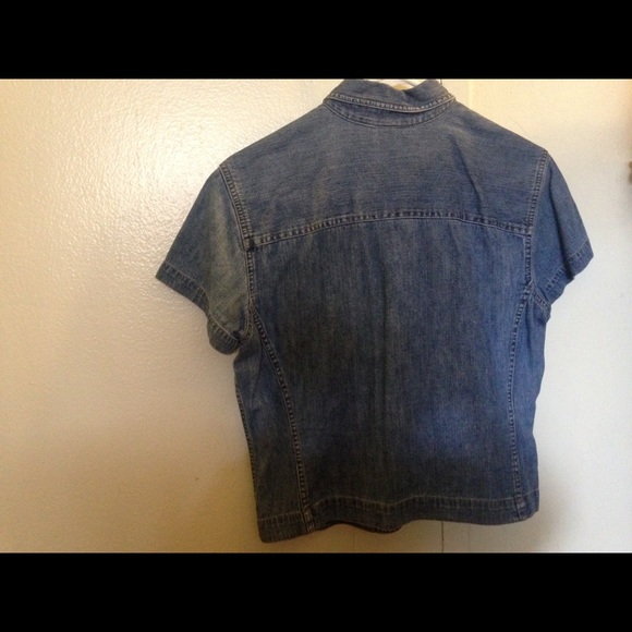 Vintage Women's Liz Claiborne Denim Shirt - Picture 2 of 4