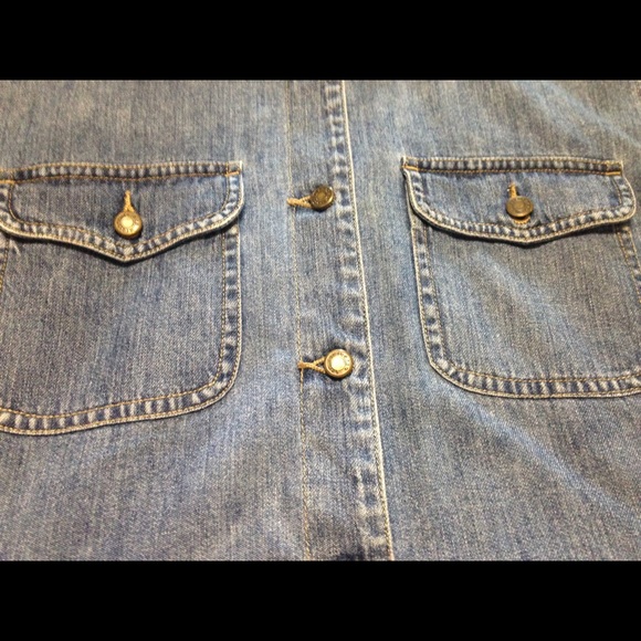 Vintage Women's Liz Claiborne Denim Shirt - Picture 4 of 4