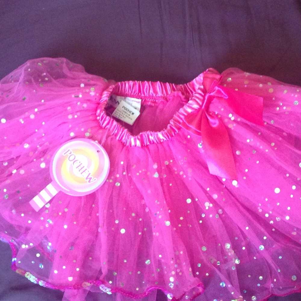Little girls hot pink Tutu w/bow and sparkles NWT