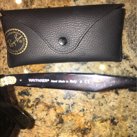 Ray Ban Tortoise Wayfarer - Picture 2 of 3