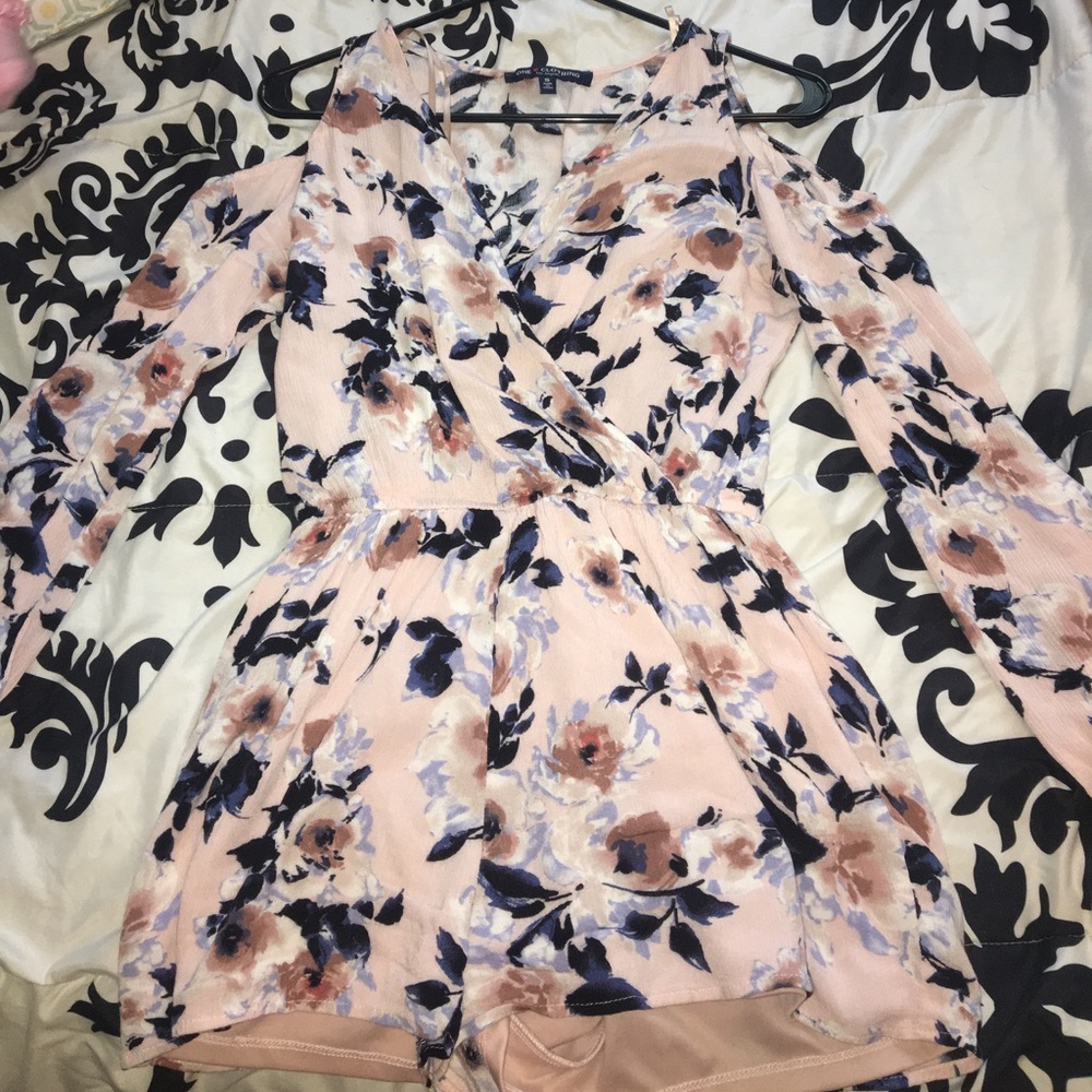 Floral romper!!