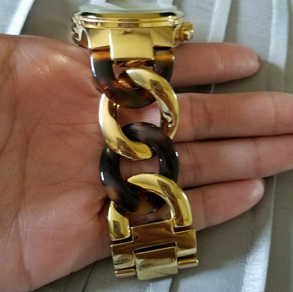 Michael Kors Tortoise/Gold Link Women's Watch - Picture 2 of 3