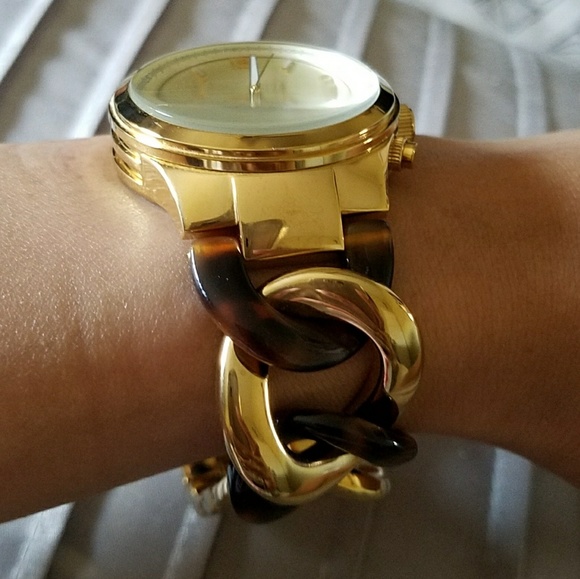 Michael Kors Tortoise/Gold Link Women's Watch - Picture 3 of 3