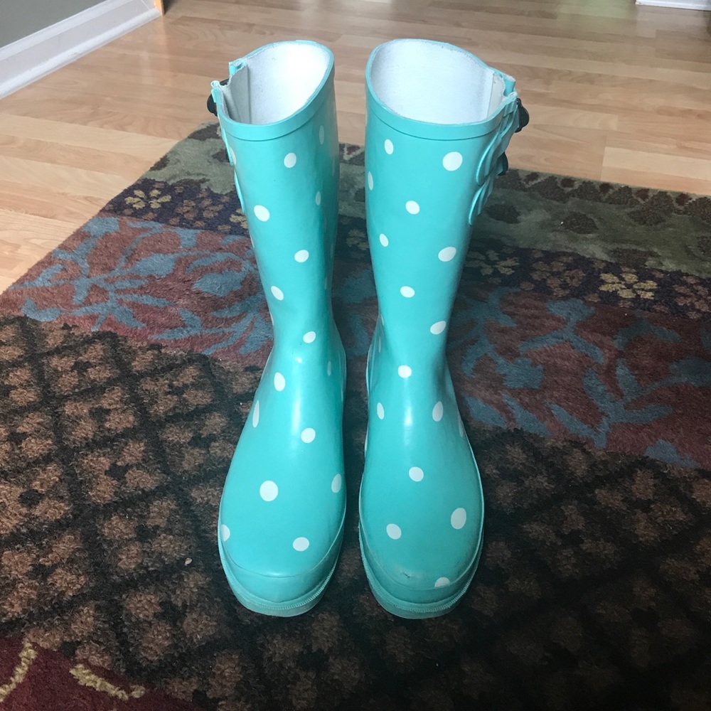 Rain boots size 8