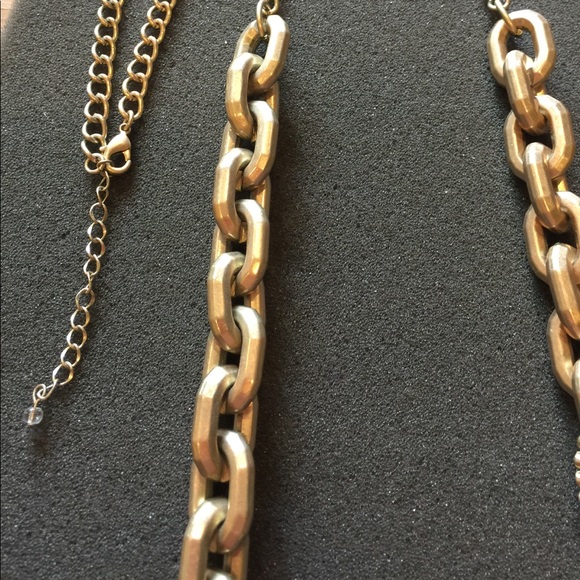 Large Goldtone Link Long Necklace - Picture 3 of 4