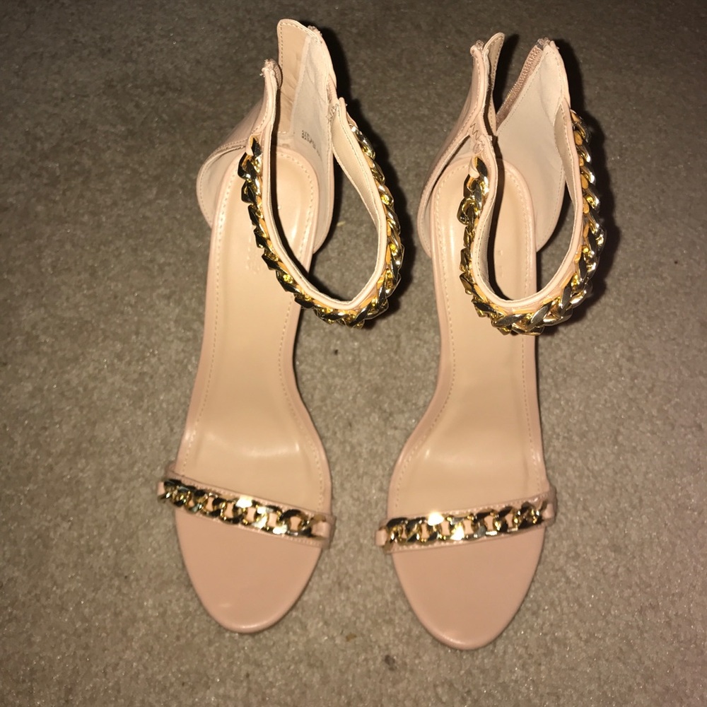 Chain Heels