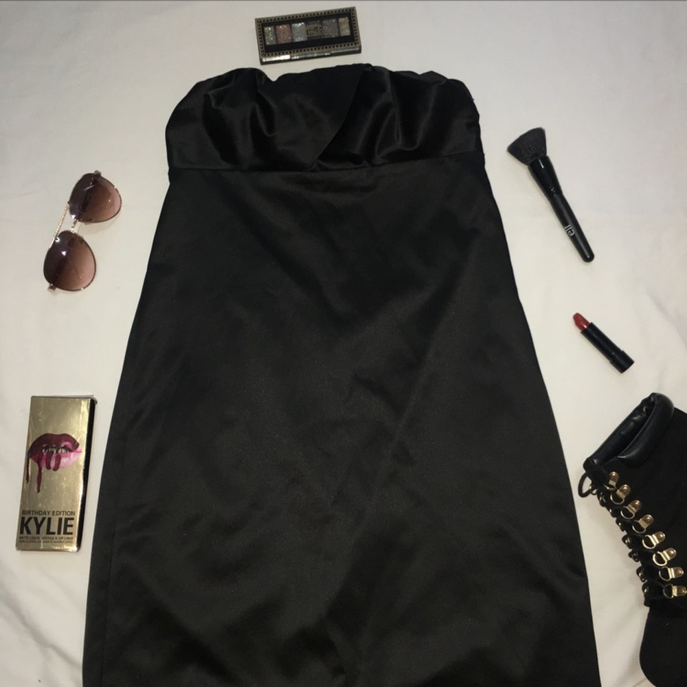 Silk Strapless Dress🖤 - Picture 4 of 6