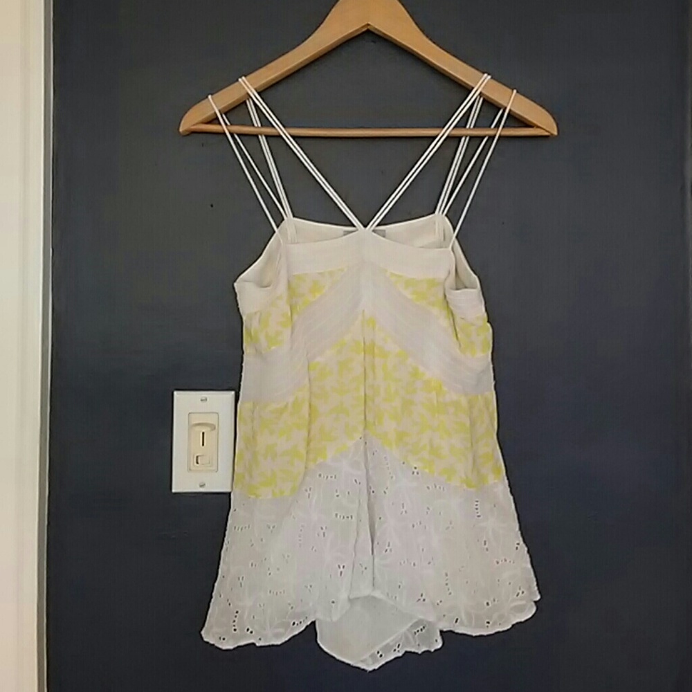 Leifnotes Yellow Bird Tank top