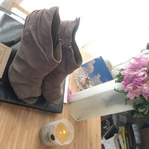 Nude comfort heel $15